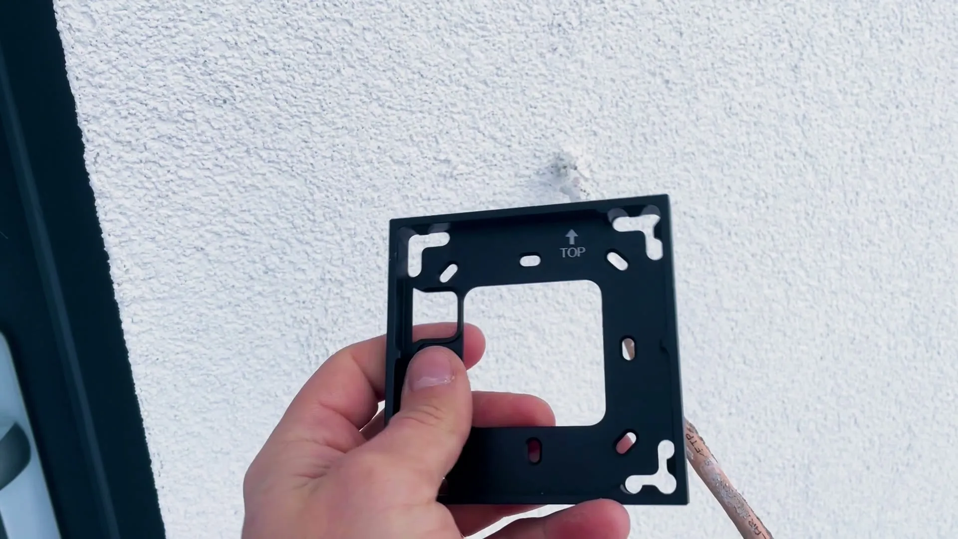 Montážní rámeček NFC klávesnice