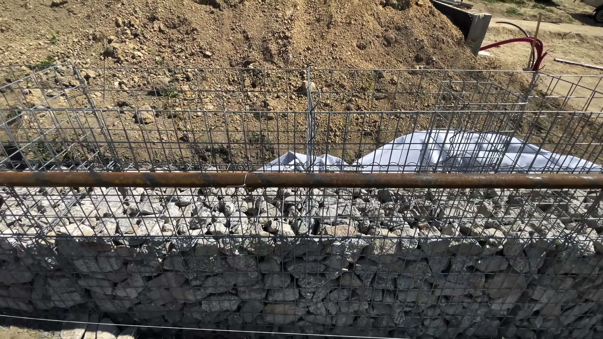 Středová přepážka horního gabionového koše
