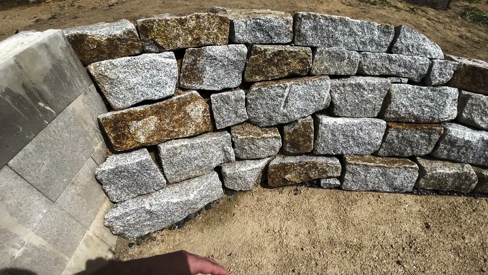 Spáry žulové suché zídky