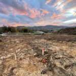 Skrývka ornice pro stavbu rodinného domu svépomocí